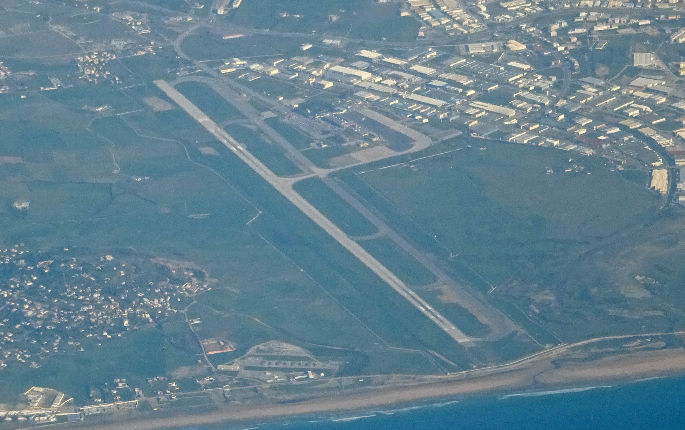 Vue de l'aéroport Ibn Battouta de Tanger.